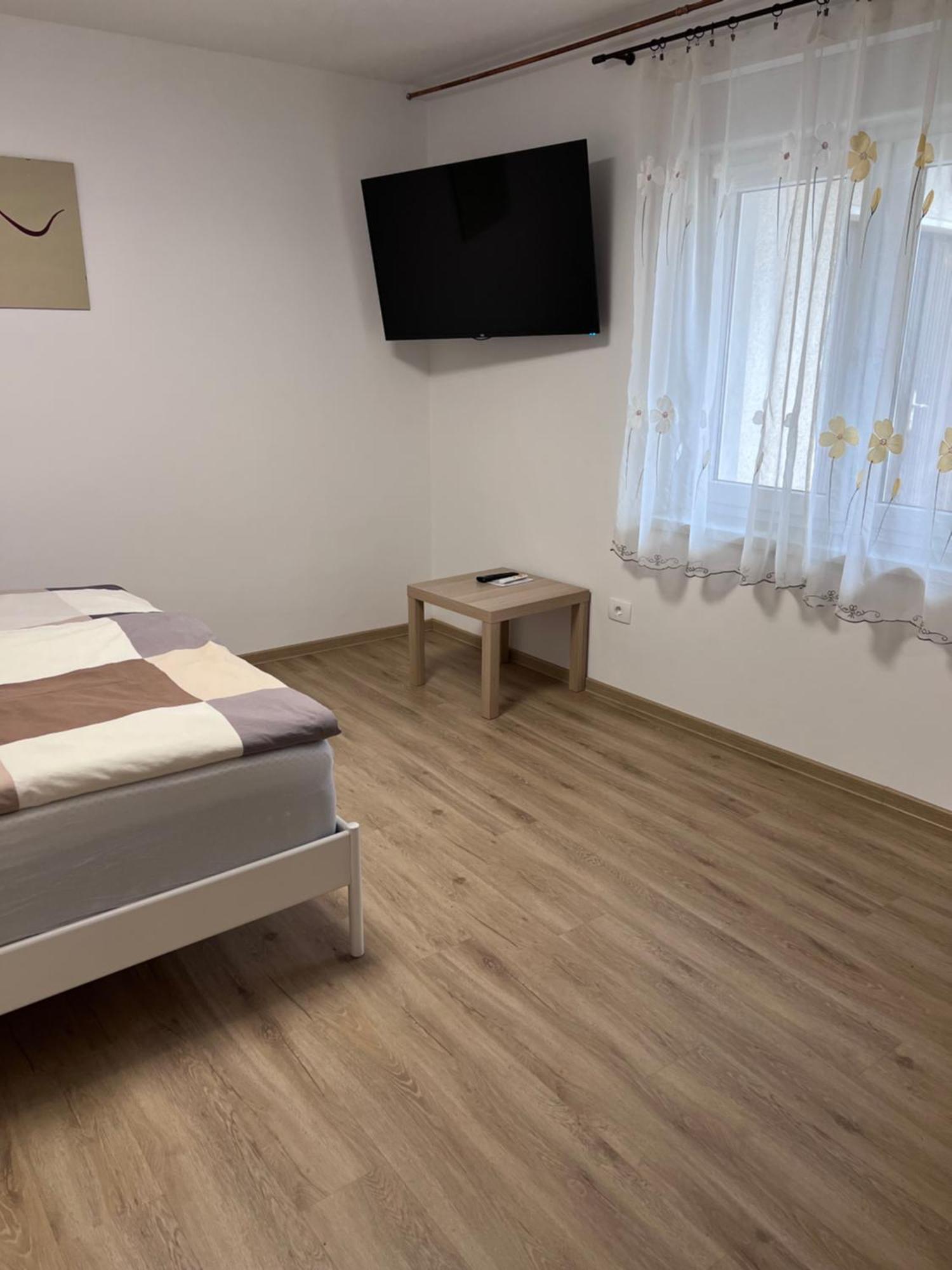 Stara Jezica Apartments With Wifi Ljubljana Room photo